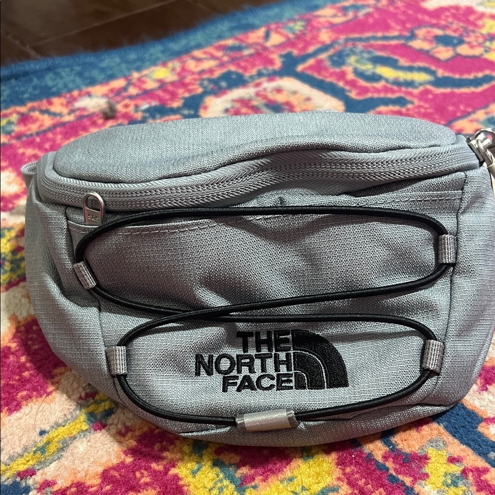 The North Face Light Gray Belt Bag Jester lumbar sling bag - Picture 2 of 7